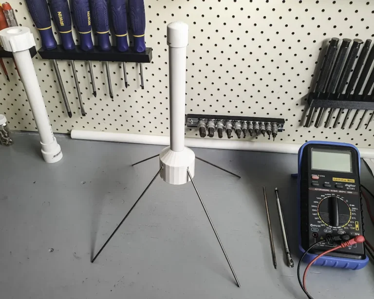 The fully assembled quarter-wave ground plane antenna.